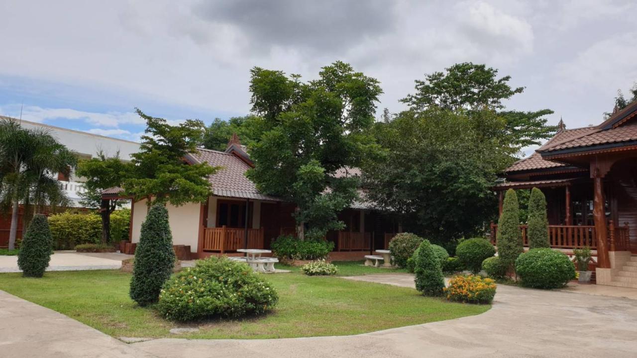 Baan Maneekan Sukhothaï Extérieur photo