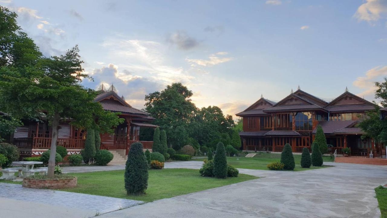 Baan Maneekan Sukhothaï Extérieur photo